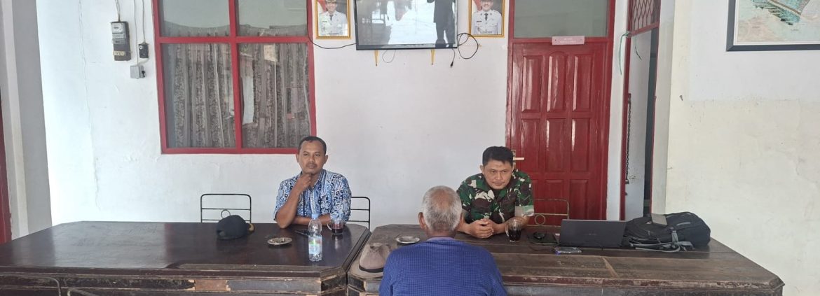Komsos Babinsa Koramil 1605/Sukagumiwang Bersama Pamong Desa Sukawera