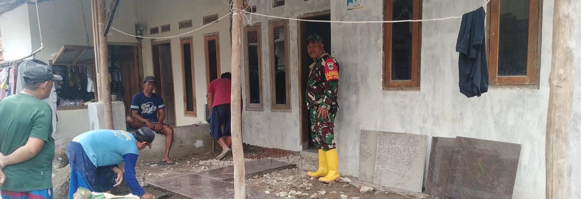 Komsos Babinsa Koramil 1611/Losarang Bersama Masyarakat Desa Puntang 