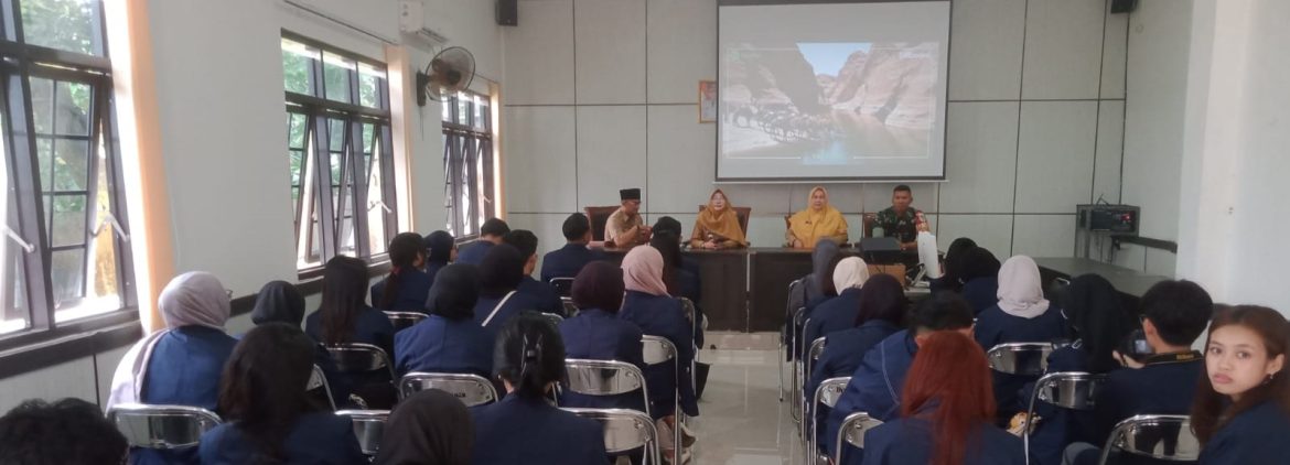 Koramil 1603 Lohbener Bersama Muspika Laksanakan Penerimaan Dan Pembekalan Peserta KKN UNPAD 
