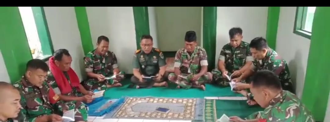 Tingkatkan Keimanan Dan Ketaqwaan, Koramil 1605 Sukagumiwang Melaksanakan Sholat Dzuhur Berjamaah 
