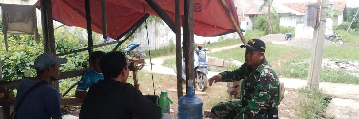 Komsos Babinsa Koramil 1611/Losarang Bersama Tokoh Masyarakat dan Masyarakat Desa Puntang 