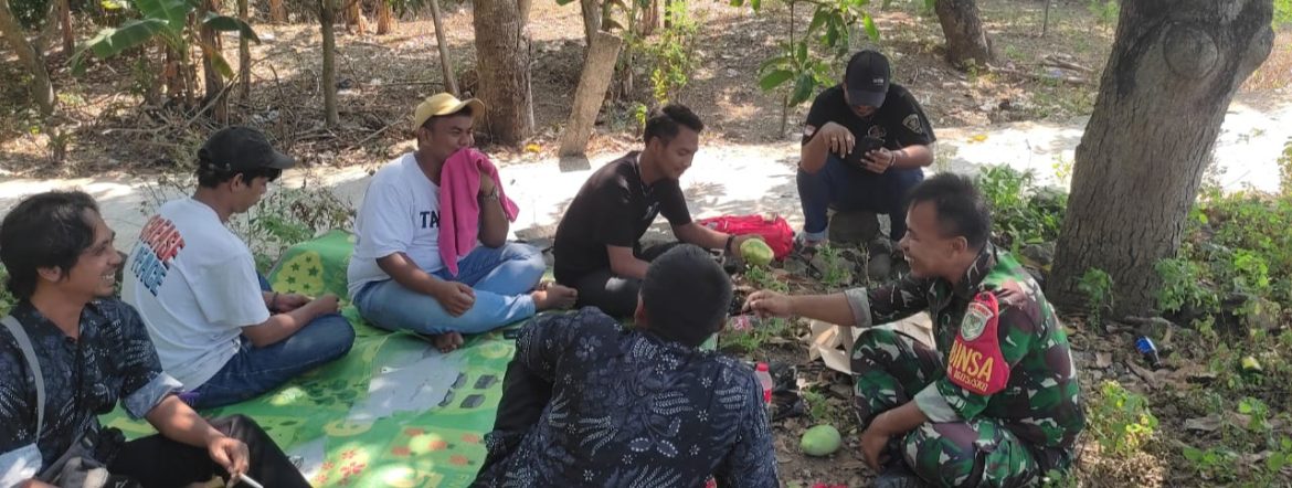 Komsos Babinsa Koramil 1605 Sukagumiwang Bersama Luarah dan Masyarakat Desa Kliwed