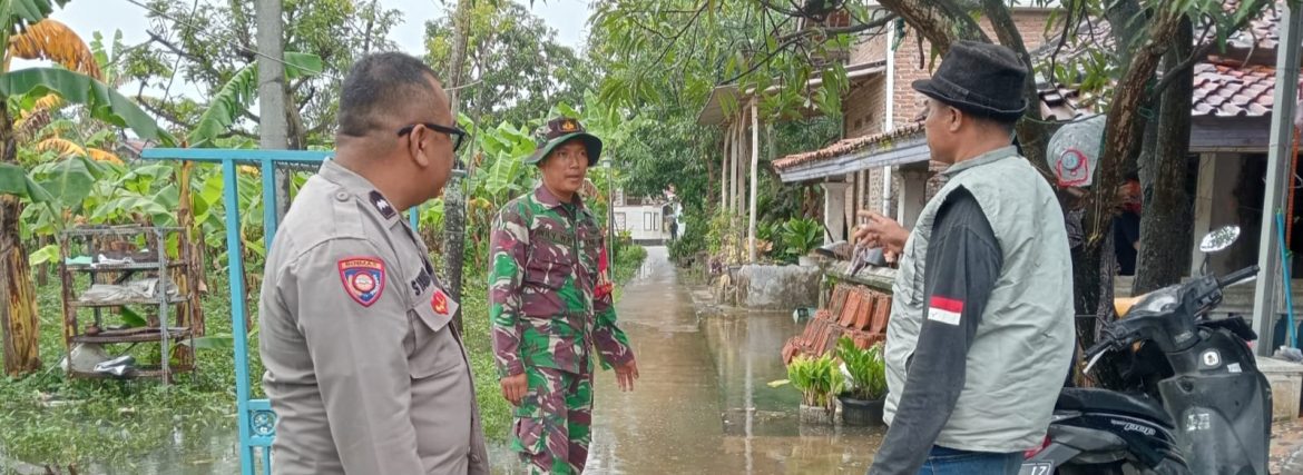 Personel Koramil 1601 Indramayu Laksanakan Apel dan Briefing Mitigasi Gulbencal serta Patroli Wilayah Desa Pekandangan