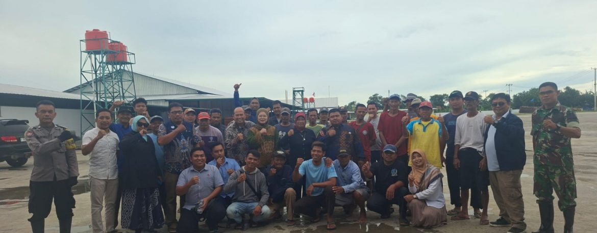 Koramil 1602 Sindang Hadiri Pelaksanaan Pembinaan Tentang Perikanan di Blok Dukuh Desa Kenanga 