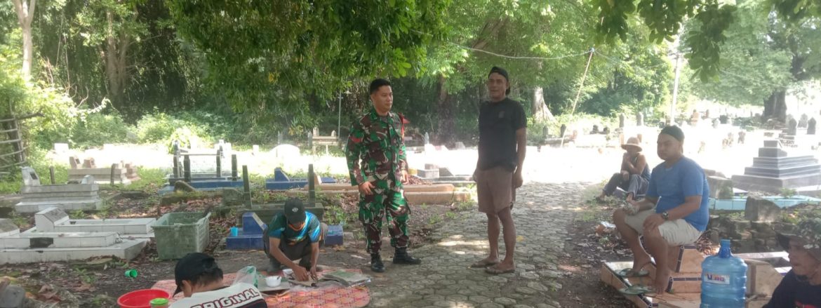 Komsos Anggota Koramil 1601/Indramayu di wilayah Binaan Desa Pabeanudik