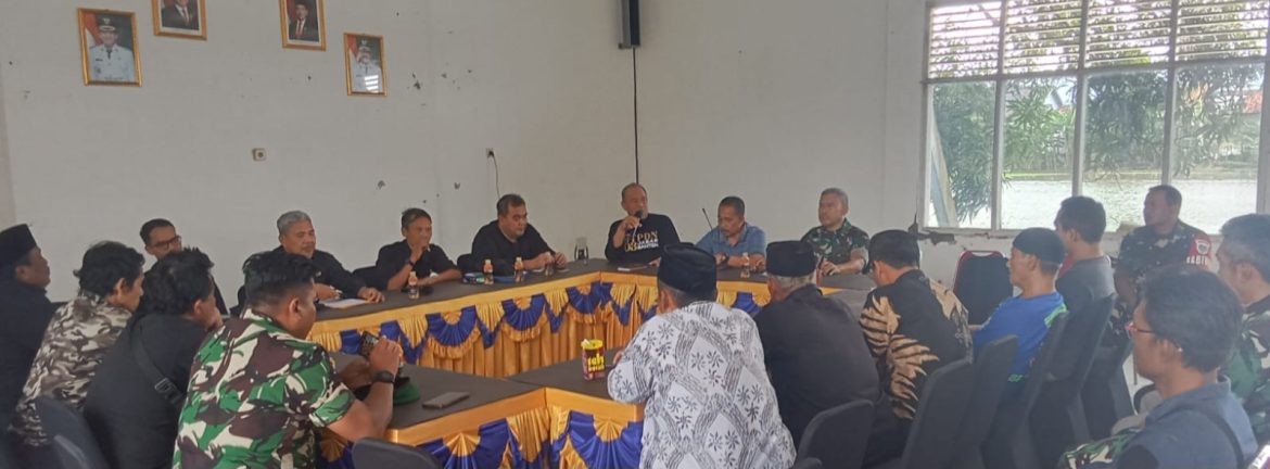 Danramil 1608 Karangampel Monitoring dan Evaluasi Penyediaan Lahan Pembangunan Gerai KDKMP di Kedokan Bunder