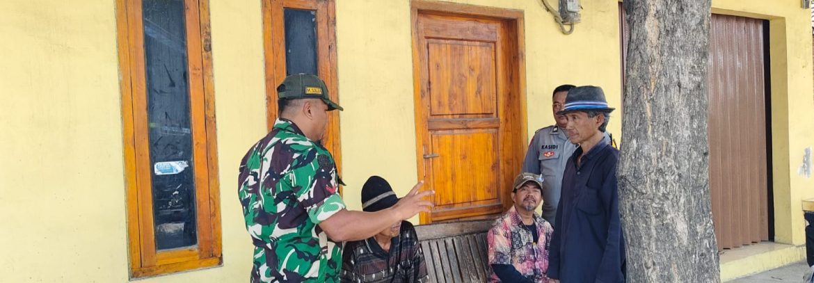 Anggota Koramil 1608/Karangampel Laksanakan Komsos Bersama Ketua RT, Tokoh Pemuda dan Masyarakat Desa Kedokan Bunder Wetan