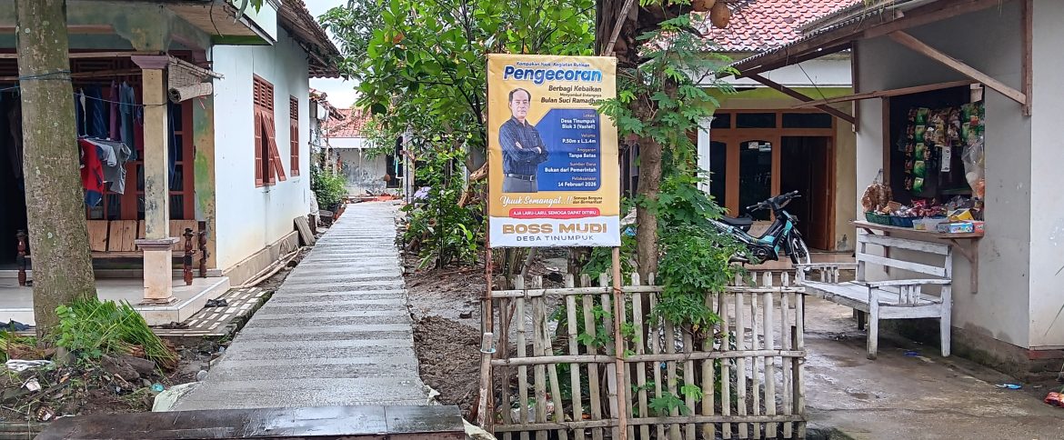 Boss Mudi Cor Jalan Desa Tinumpuk Blok 3 Gunakan Dana Pribadi,Warga Apresiasi dan Doakan Kesuksesan