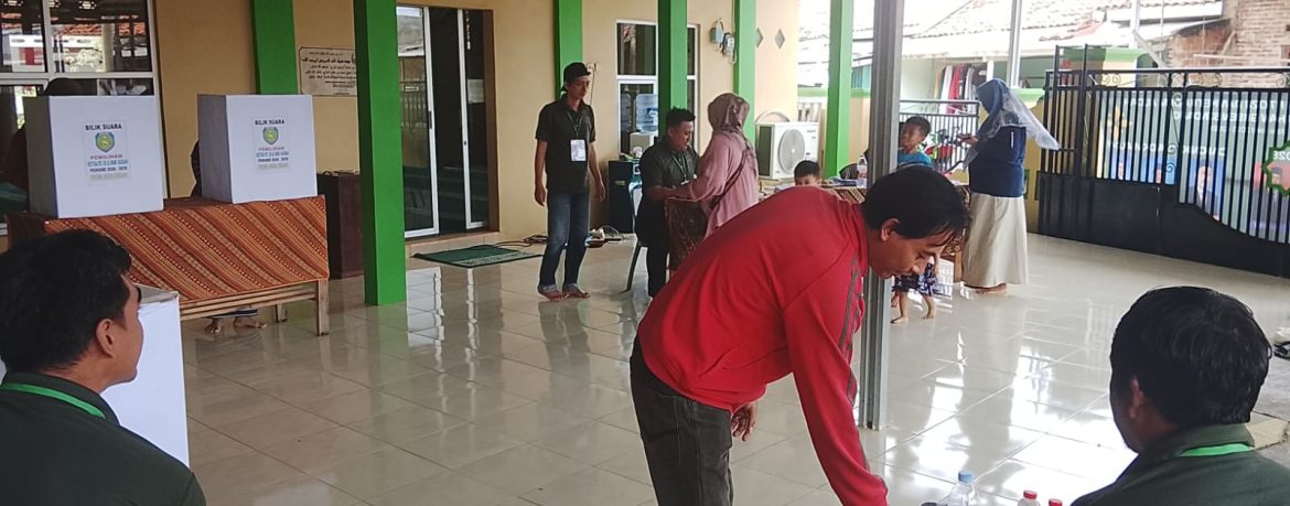 Pesta Demokrasi Pemilihan Ketua RT Dan DKM Perum Green Sindang Desa Sindang Berjalan Lancar