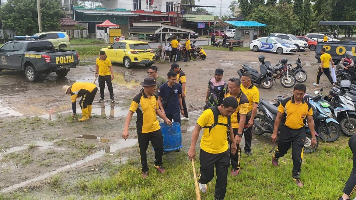 Tindak Lanjuti Arahan Presiden RI Peduli Kebersihan dan Kesehatan Lingkungan, Polres Ogan Ilir dan jajaran Polsek Laksanakan Kurvei melalui Giat Jum’at Bersih
