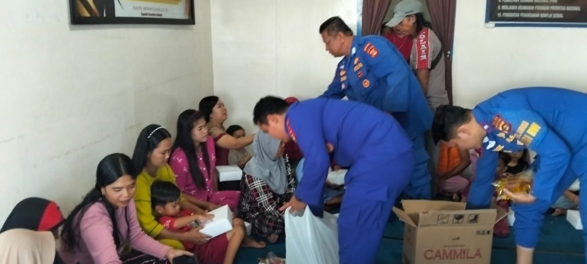 Bentuk Kemitraan, Dit Polairud Polda Sumsel Berikan BinluhTerhadap Masyarakat Pesisir Perairan Desa Bunga Karang