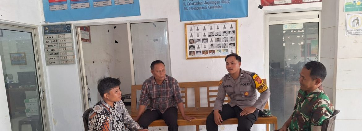 Komsos Babinsa Koramil 1605 Sukagumiwang Bersama Bhabinkamtibmas dan Pamong Desa Manguntara
