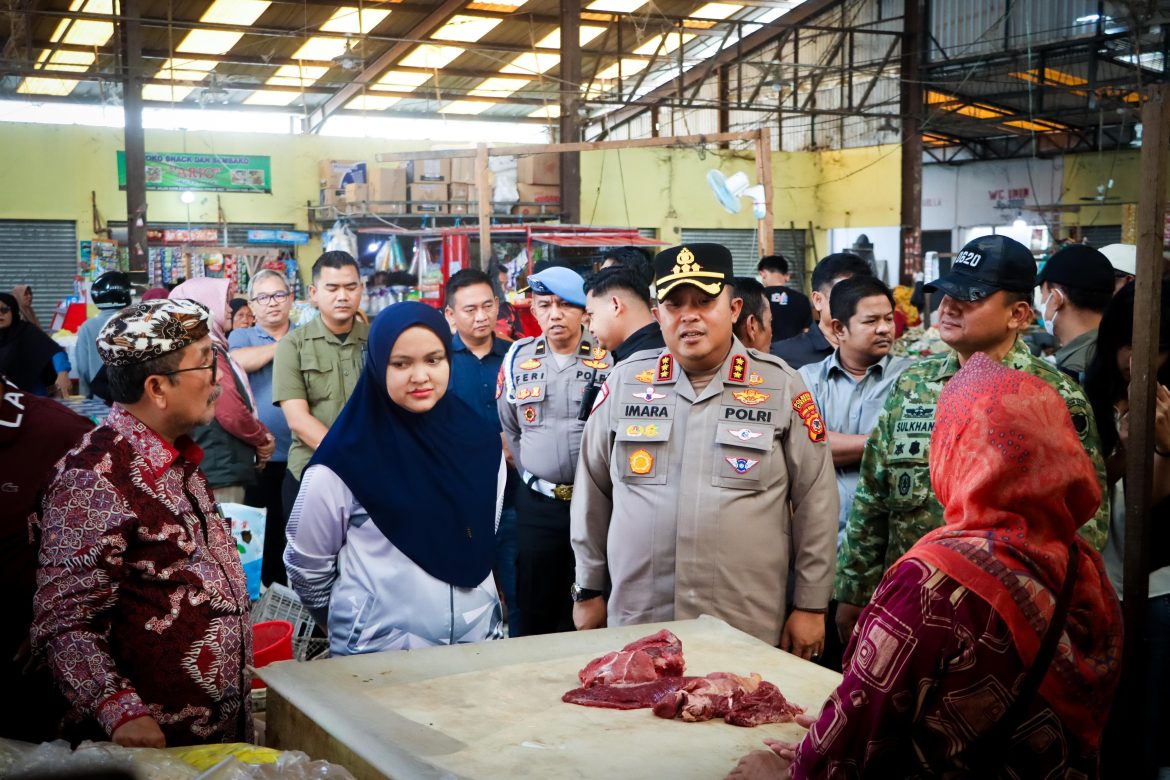 Kapolresta Cirebon Bersama Forkopimda Kembali Sidak Pasar, Pastikan Stabilitas Harga dan Ketersediaan Sembako Jelang Ramadhan 1447 H