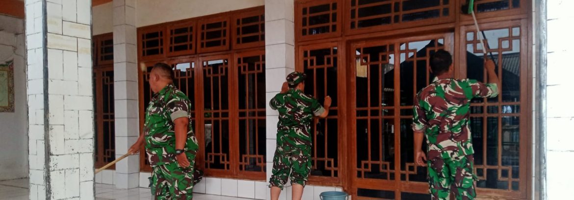 Danramil 1605/Sukagumiwang Pimpin Karya Bakti Sambut Bulan Suci Ramadan 1447 H di Masjid Jami Nurul Islam