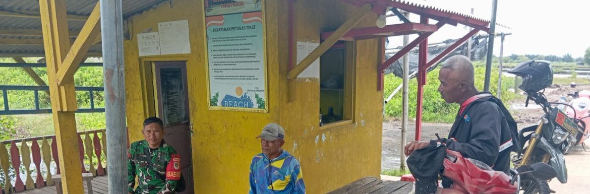 Komsos Anggota Koramil 1601/Indramayu di Wilayah Binaan Desa Tambak