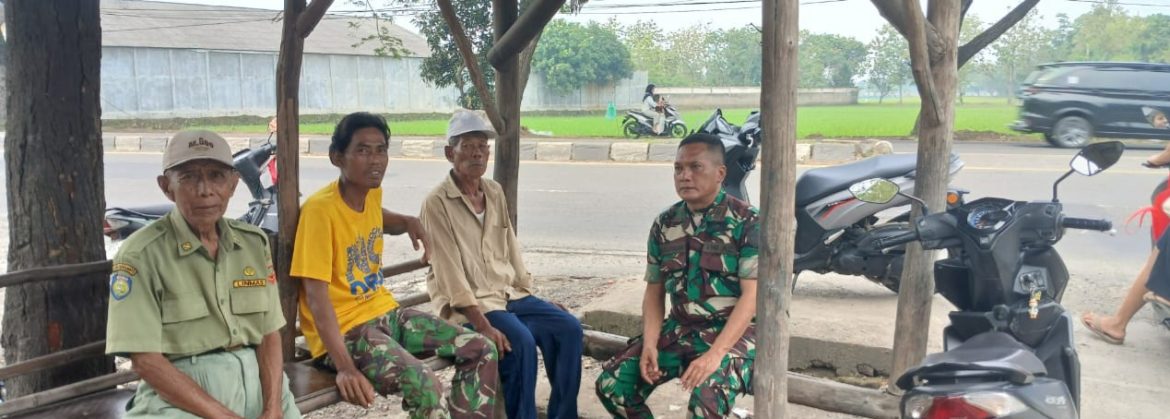 Komsos Babinsa Koramil 1605/Sukagumiwang Bersama Linmas Desa Tulungagung