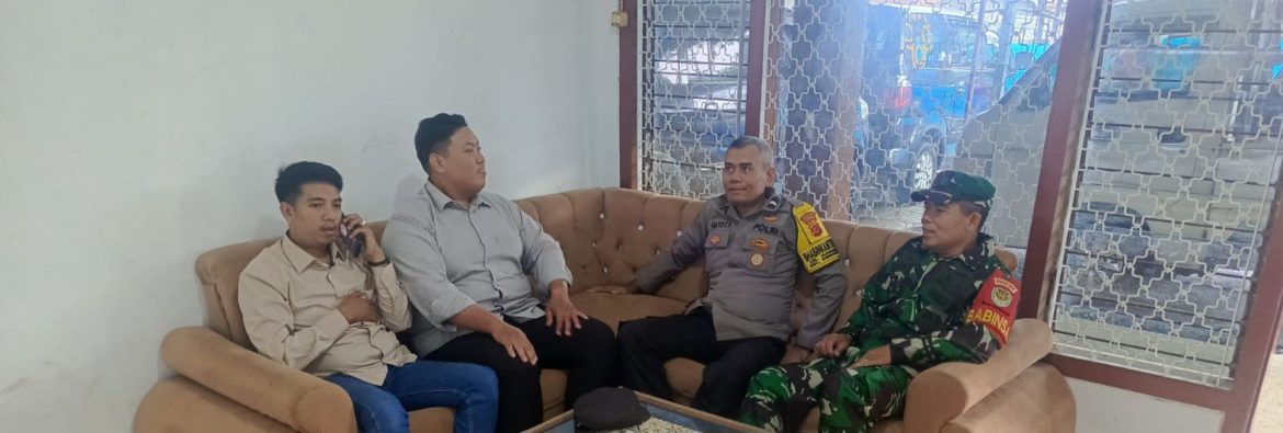 Komsos Anggota Koramil 1601/Indramayu Pererat Silaturahmi di Kelurahan Margadadi