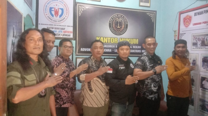 Kesbangpol Kuningan Silaturahmi ke Kantor FWJI Korwil Kuningan, Awali Verifikasi Perdana SKT Organisasi