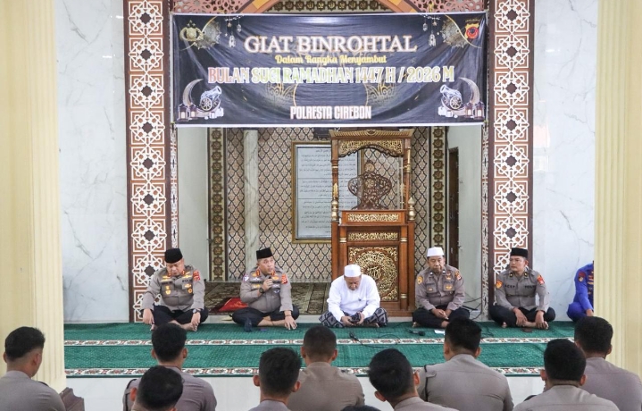 Sambut Ramadhan 1447 H, Polresta Cirebon Gelar BINROHTAL Perkuat Mental dan Spiritualitas Personel