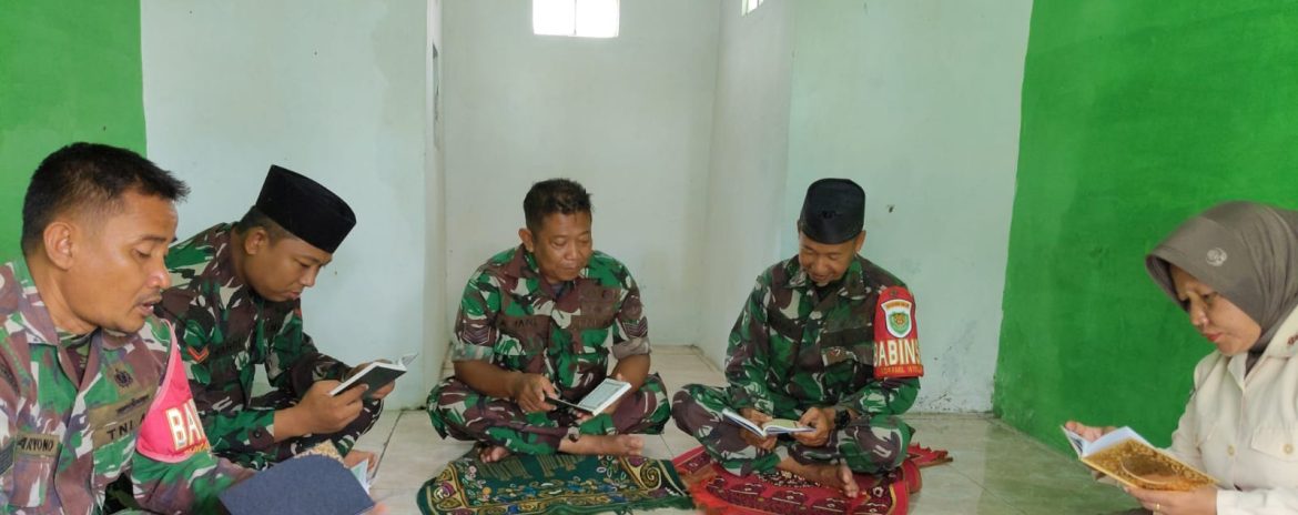 Anggota Koramil 1611 Losarang Laksanakan Tadarusan Yasin Bersama di Makoramil