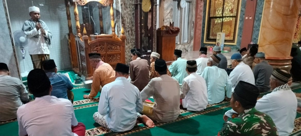 Koramil 1601 Indramayu Laksanakan Tarawih Keliling (Tarling) Bersama Pemdes Rawadalem
