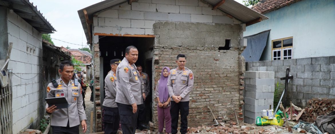 Wakapolda Jabar Tinjau Progres Renovasi Rutilahu di Losarang, Indramayu