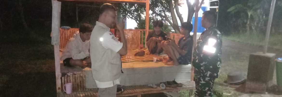 Babinsa Koramil 1601/Indramayu Bersama Kasi Trantib Kelurahan Bojongsari Berikan Himbauan kepada Remaja
