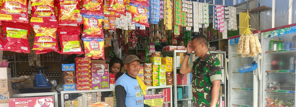 Babinsa Koramil 1603/Lohbener Laksanakan Pemantauan Harga Sembako di Desa Legok