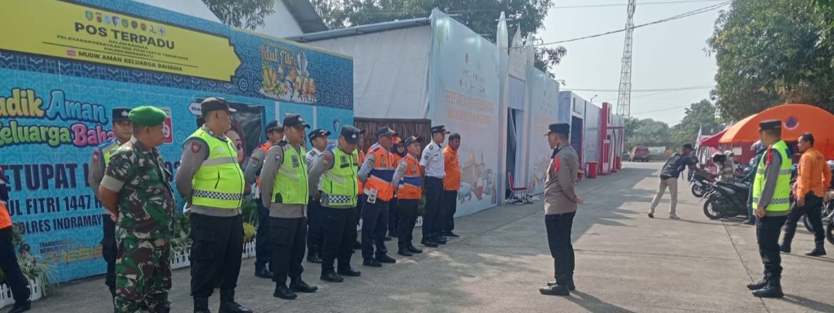 Serka Amani Anggota Koramil 1611/Losarang Ikuti Apel Operasi Ketupat Lodaya 2026 di Pos Terpadu Timbangan Losarang