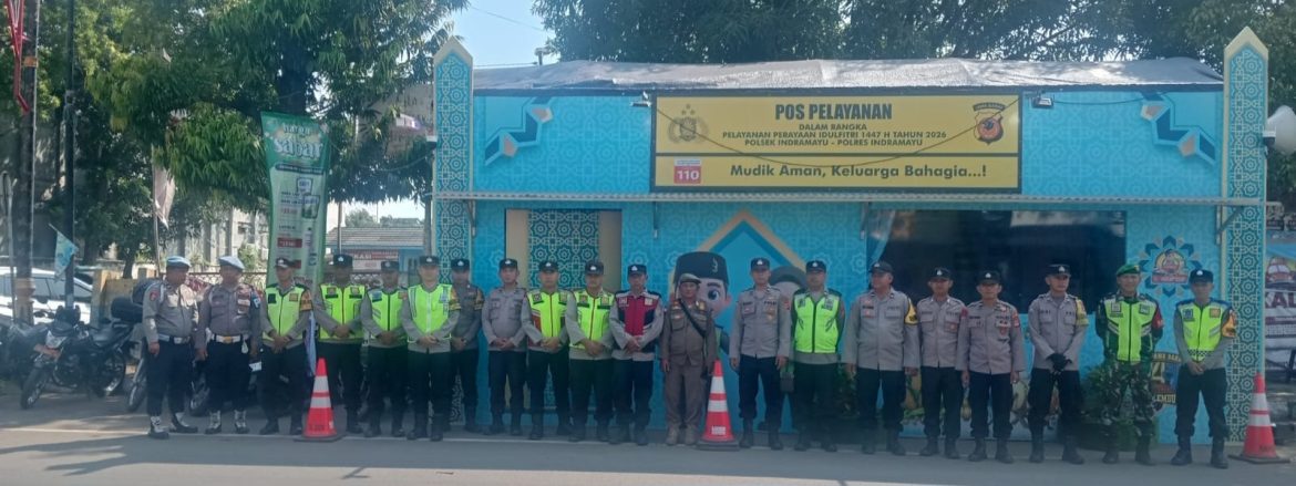 Personel Koramil 1601 Indramayu di Pos PAM Idul Fitri 2026 di Terminal Indramayu Siaga Penuh