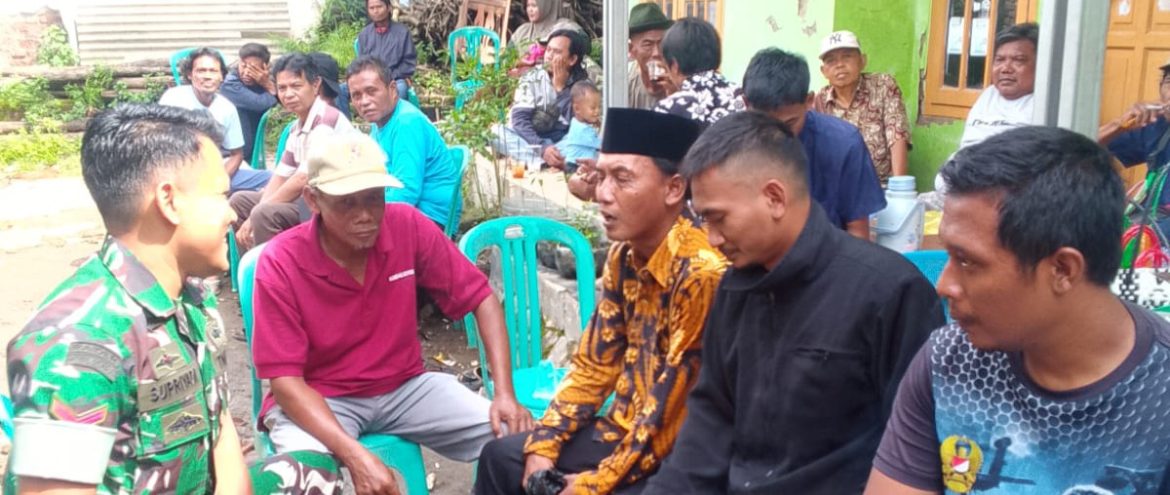 Babinsa Koramil 1605/Sukagumiwang Komsos dan Halal Bihalal Bersama Warga Desa Cibeber