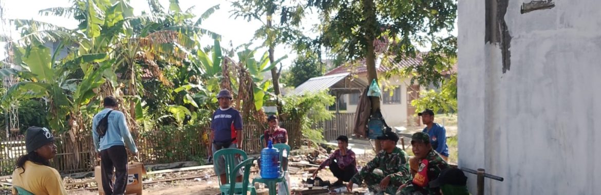 Komsos Babinsa Koramil 1611/Losarang Bersama Pamong dan Masyarakat Desa Puntang