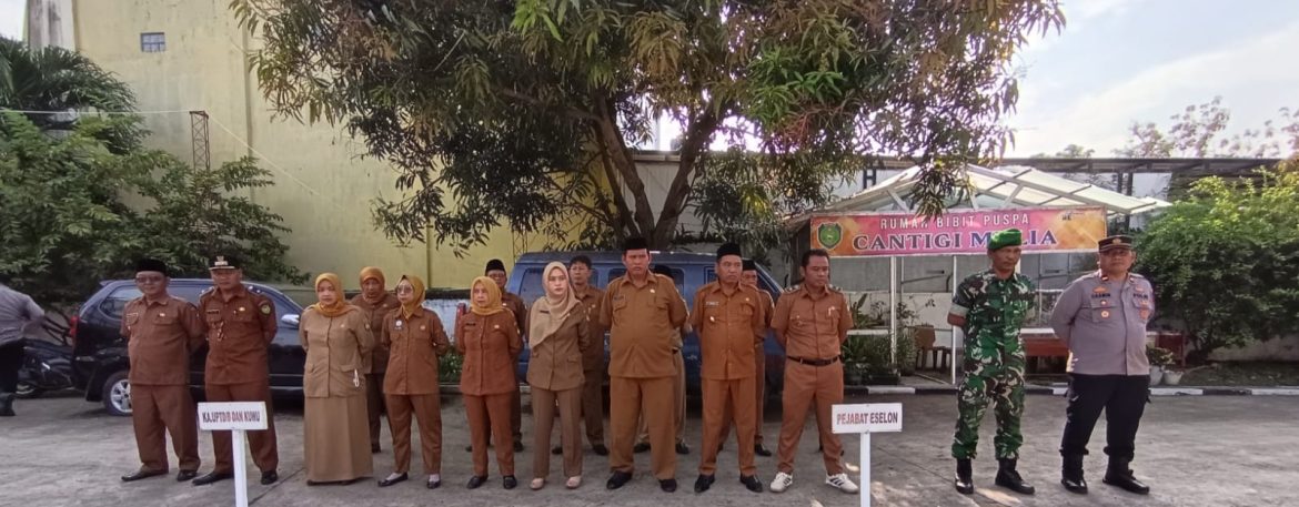 Anggota Koramil 1602/Sindang Laksanakan Apel Gabungan dan Halal Bihalal Tingkat Kecamatan Cantigi
