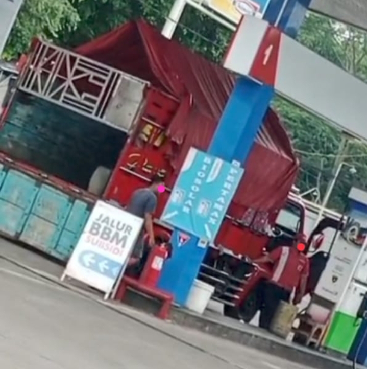 Diduga Menyalahgunakan Solar Bersubsidi, Sopir Truk Berinisial AG Isi BBM ke Jerigen untuk Kepentingan Perusahaan