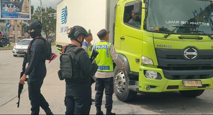 Polda Sumsel Intensifkan KRYD Pasca Lebaran, 772 Kendaraan Sumbu Tiga Ditindak