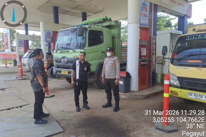 POLRES OGAN ILIR MELALUI POLSEK PEMULUTAN PASTIKAN STOK DAN HARGA BBM DI WILAYAH TETAP STABIL