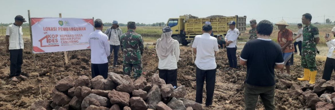 Danramil 1602 Sindang Hadiri Peletakan Batu Pertama Pembangunan KDKMP Desa Cangkring