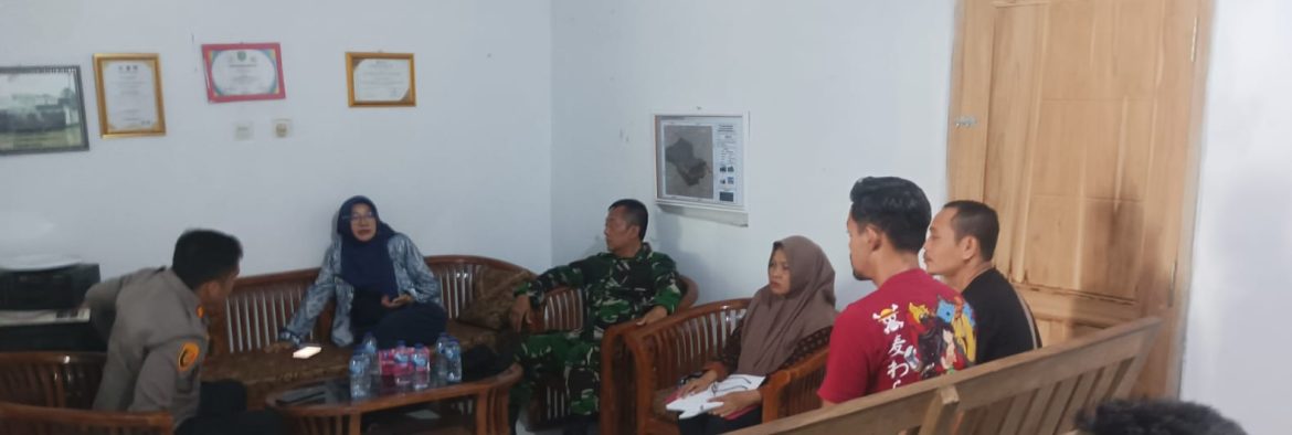 Danramil 1603/Lohbener Hadiri Rapat Audiensi Masyarakat Desa Sukasari