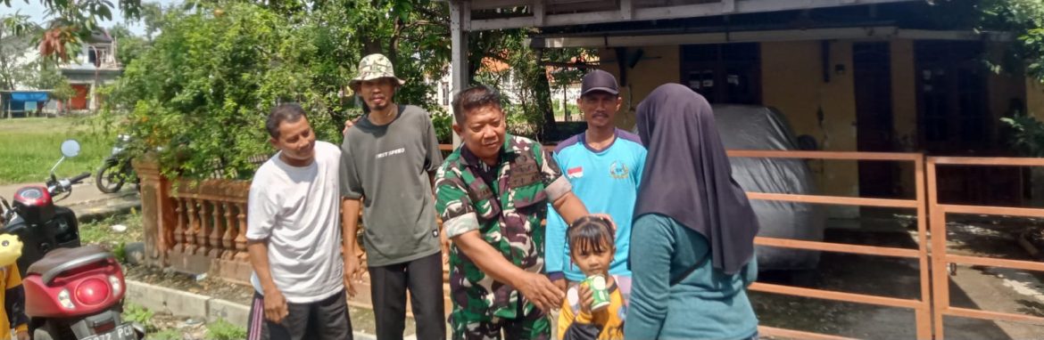 Serka Amani Babinsa Koramil 1611/Losarang Komsos Bersama Warga Desa Cemara Kulon, Perkuat Sinergi dan Kamtibmas