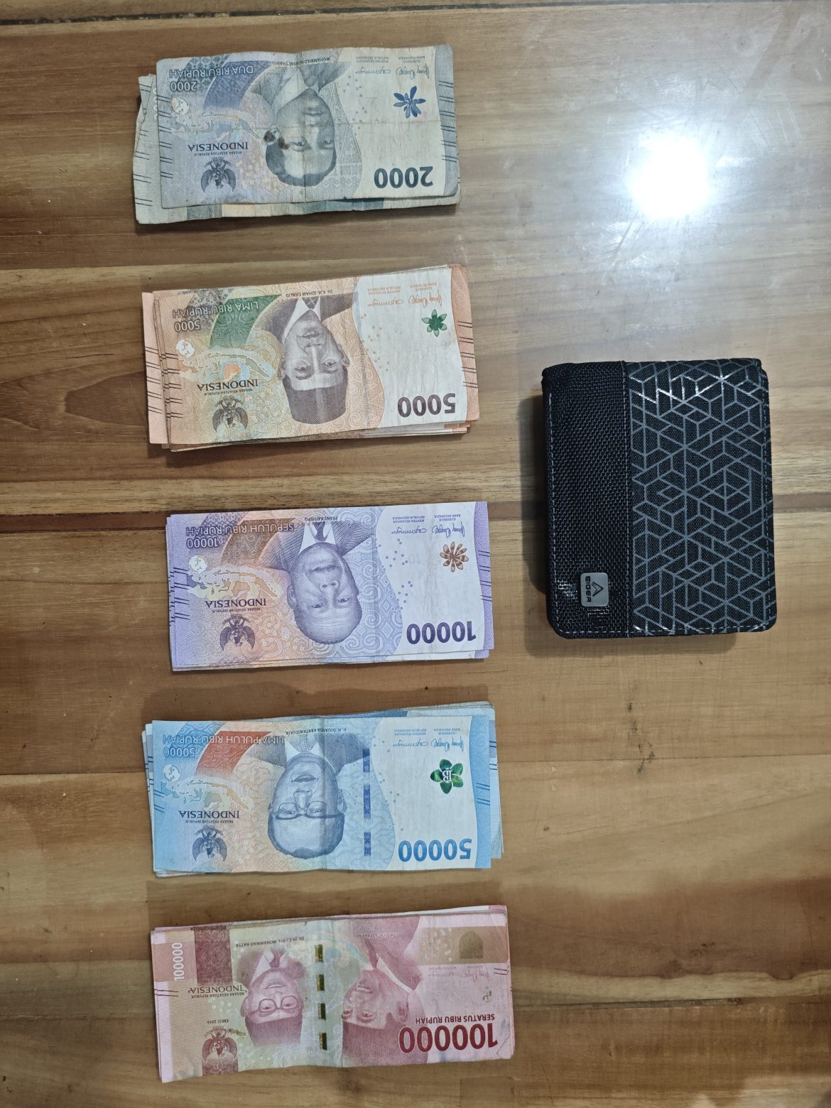 POLRESTA CIREBON BONGKAR SARANG DISTRIBUSI PIL HARAM