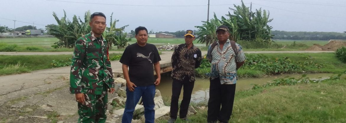 Babinsa Koramil 1605 Sukagumiwang Pererat Silaturahmi Lewat Komsos di Desa Cadangpinggan