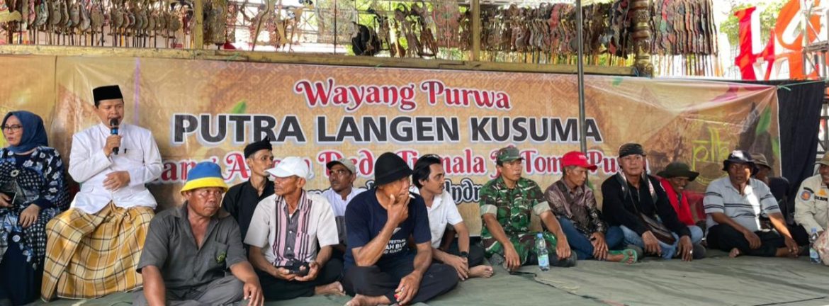 Babinsa Koramil 1602 Sindang Hadiri Tradisi Mapag Sri di Desa Cantigi Kulon