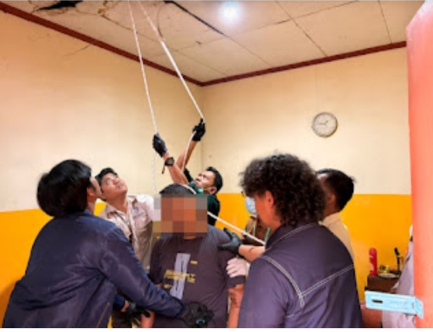 Pimpinan Cabang Bank BPR Kecamatan Banyuasin III, ditemukan tewas gantung diri di kamar Mess BPR