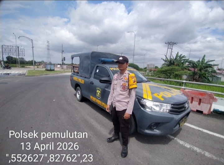 Bersihkan Aksi Pungli dan Premanisme di Pintu Tol Kramasan, Personel Polsek Pemulutan Turun Tangan melalui kegiatan strong point