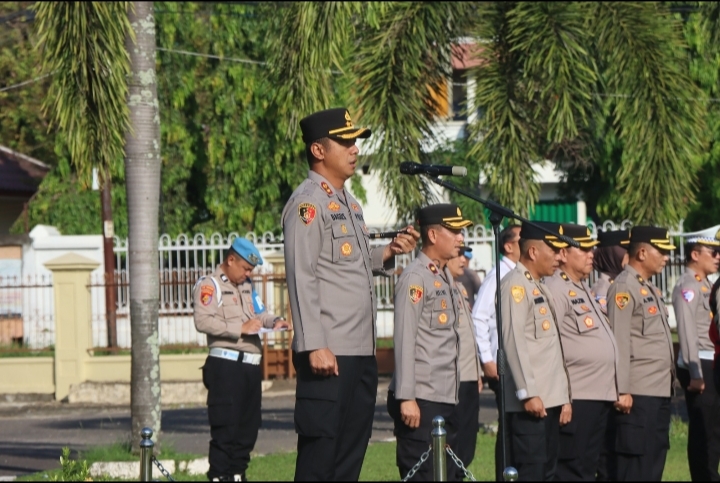Apel Gabungan Senin, Kapolres Ogan Ilir Tekankan Pelayanan Prima dan Antisipasi Dampak Kenaikan BBM