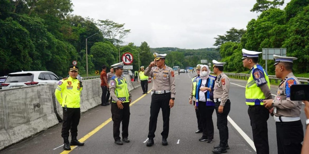 Sat Lantas Polres Karawang Perketat Pengawasan Armada Jelang May Day 