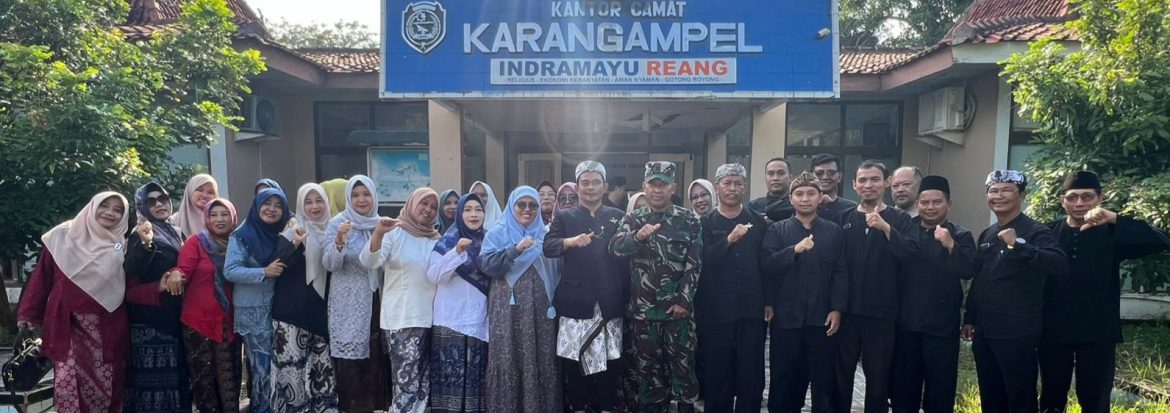 Koramil 1608 Karangampel Hadiri Upacara Peringatan Hari Pendidikan Nasional 2026