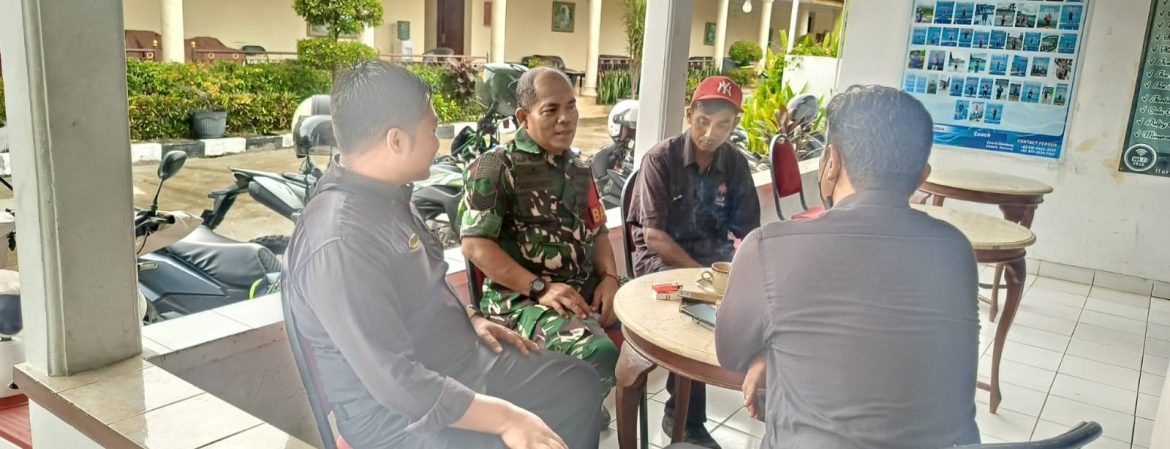 Mempererat Silaturrahmi, Anggota Koramil 1601/Indramayu Laksanakan Komsos Bersama Warga Binaan 