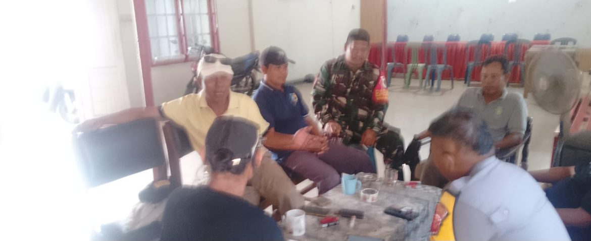 Komsos Babinsa Koramil 1611/Losarang Bersama Pemdes dan Masyarakat Desa Puntang