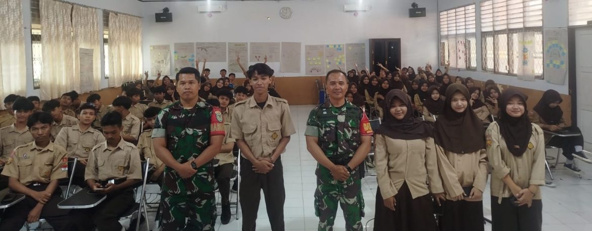 Anggota Koramil 1601/Indramayu Isi Materi Wawasan Kebangsaan di SMKN 1 Balongan